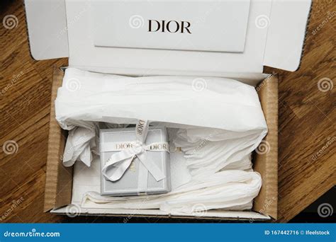 how long does dior ship